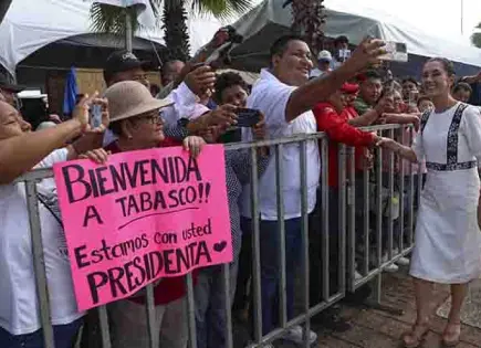 No hay divorcio con el pueblo, afirma Sheinbaum