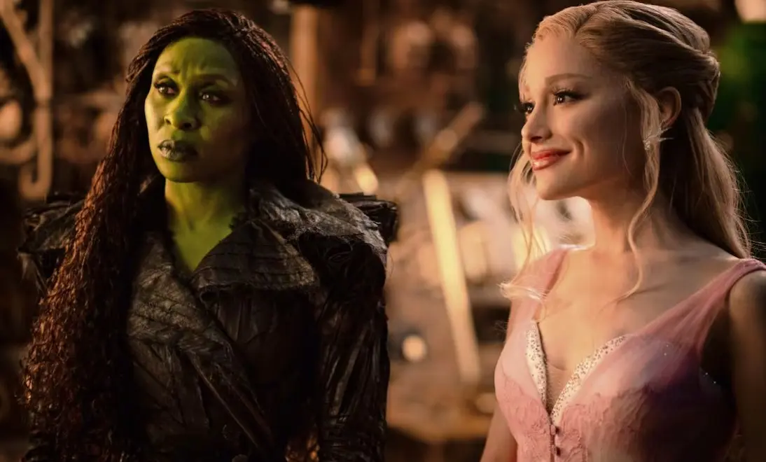 Danna Paola vuelve a Wicked y celebra la sororidad