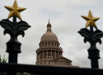 Decisión judicial impide a Texas emplear mapa legislativo en comicios 2026