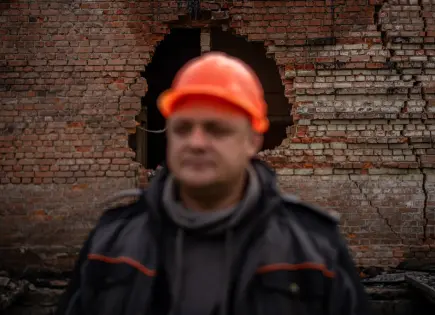 Ingenieros eléctricos en Ucrania: labor peligrosa pero vital Ingenieros eléctricos en Ucrania: labor peligrosa pero vital