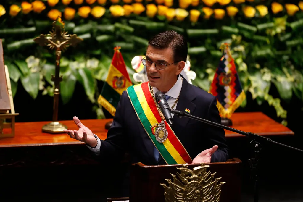 Presidente de Bolivia Rodrigo Paz busca cambio en relaciones con Chile