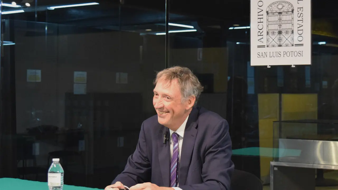 Will Fowler analiza causas de la Guerra de Tres Años en Archivo Histórico