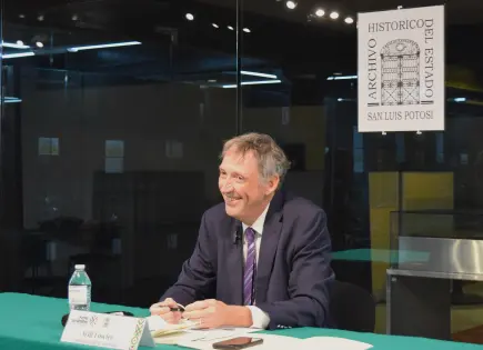 Will Fowler analiza causas de la Guerra de Tres Años en conferencia del Archivo Histórico