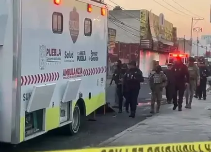 Ataca comando armado un bar