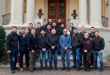 Embajador Genaro Lozano recibe a Banda El Recodo en Italia