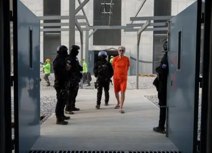 Jorge Glas enfrenta condiciones inhumanas en nueva cárcel