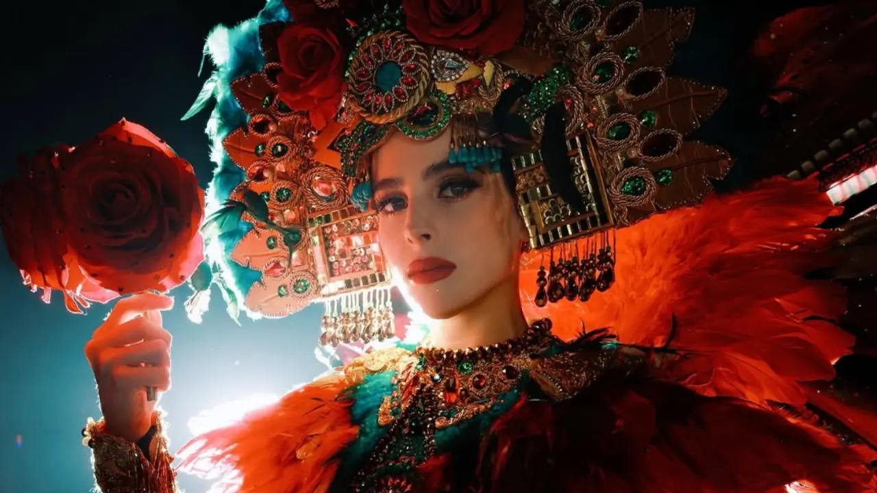 Mexicana deslumbra en Miss Universo con traje inspirado en Xochiquetzal