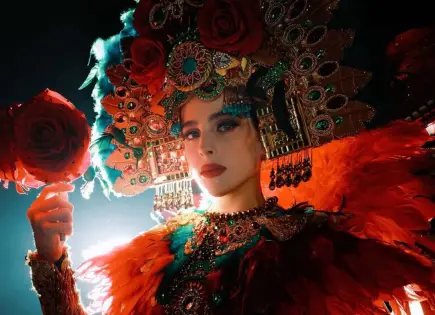 Mexicana deslumbra en Miss Universo con traje inspirado en Xochiquetzal Mexicana deslumbra en Miss Universo con traje inspirado en Xochiquetzal
