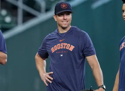 Carlos Mendoza lidera cambios en cuerpo técnico de los Mets