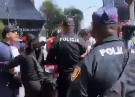 Conato de riña en el Caballito durante el desfile Conato de riña en el Caballito durante el desfile