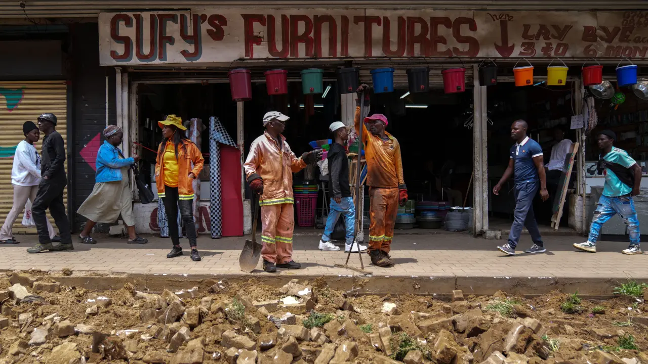 Desfile de seguridad previo a la Cumbre G20 en Johannesburgo