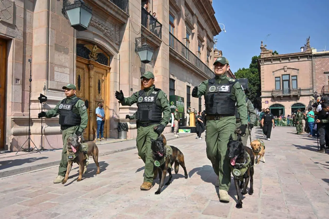 Desfile en SLP por la Revolución.