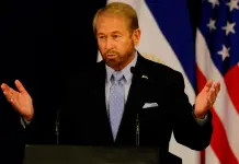 Embajada de EU recalca colaboración con México en tráfico de armas