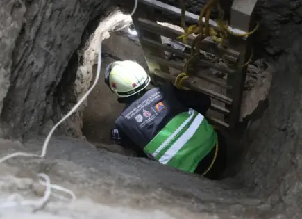 Hallan túneles hechos por expertos en posible toma clandestina Hallan túneles hechos por expertos en posible toma clandestina