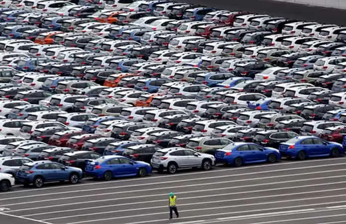 México retrocede en el mercado de autos en EU