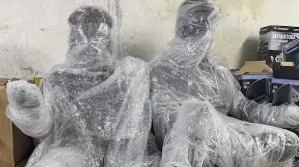 Proponen fundir estatuas de Fidel y el "Che" para honrar a Carlos Manzo