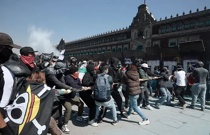 Vinculan a 13 detenidos en la marcha Gen-Z