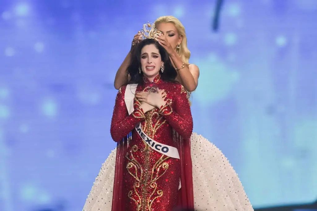 Fátima Bosch gana Miss Universo... y desata un escándalo mundial