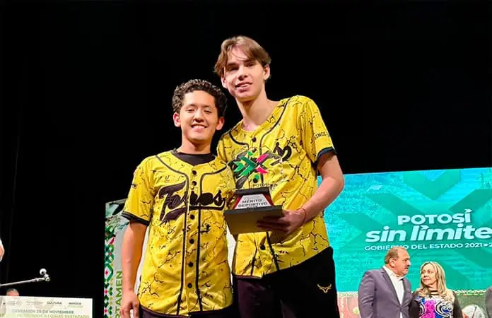 Entregan el Premio Estatal del Deporte