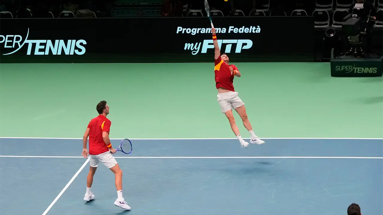 España avanza a semifinales de la Copa Davis tras vencer a la República Checa