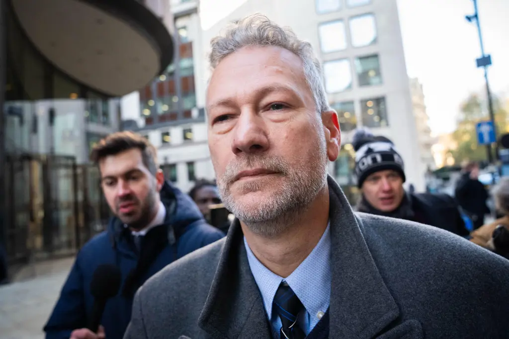 Exaliado de Nigel Farage, Nathan Gill, sentenciado por corrupción en Parlamento Europeo