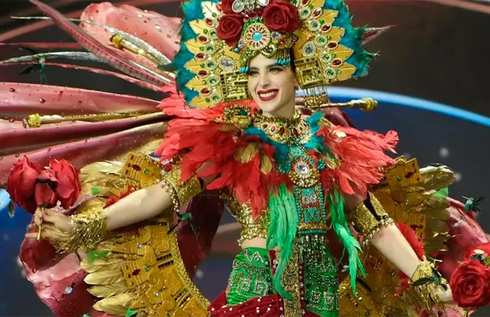 Fátima Bosch en el Top 30 de Miss Universo y grita ¡Viva México!