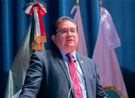 Inhabilitan por 20 años al exrector de la UAZ Inhabilitan por 20 años al exrector de la UAZ