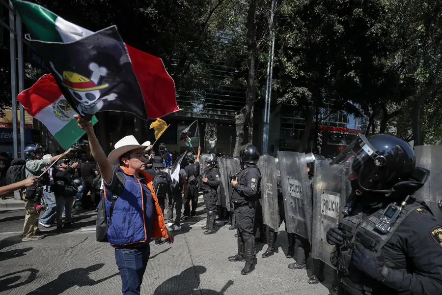Más policías que asistentes en la segunda marcha de la Generación Z en México