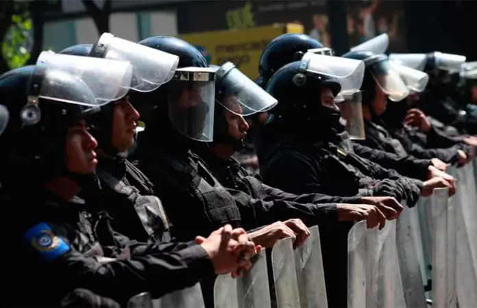 PAN propone sanciones a autoridades por violencia en marchas