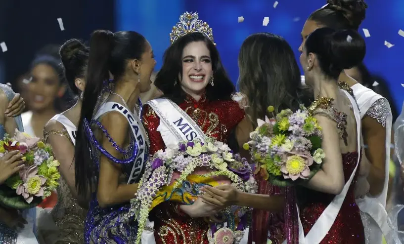 Sheinbaum celebra triunfo de Fátima Bosch y destaca su valentía al denunciar