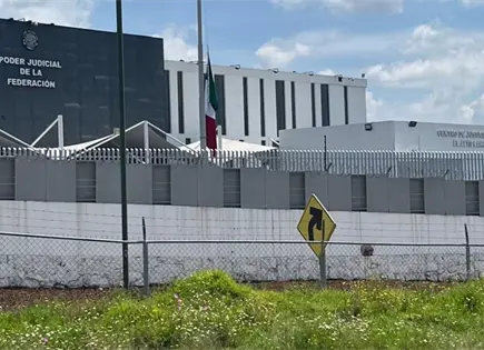 Trasladan a "El Licenciado" a penal federal por el asesinato de Manzo