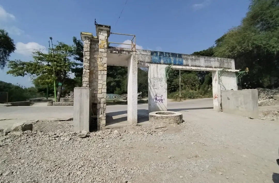 Avanza con pausas la obra del puente peatonal sobre el Río Valles