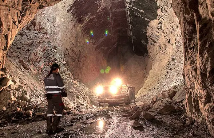 Cae la inversión pública en exploración minera