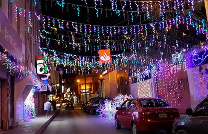 Cunde espíritu navideño en la ciudad