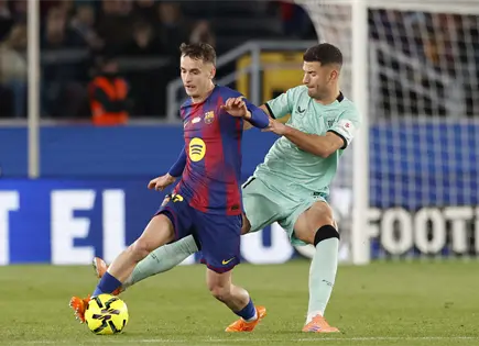 El Barcelona golea al Athletic en su regreso a Camp Nou