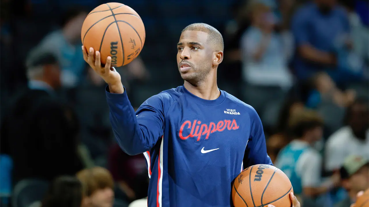 Chris Paul insinúa su retiro en partido contra los Hornets de Charlotte