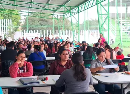 Desertan instructores comunitarios del Conafe