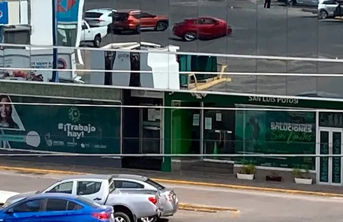 Enfada a activistas que no los consulten