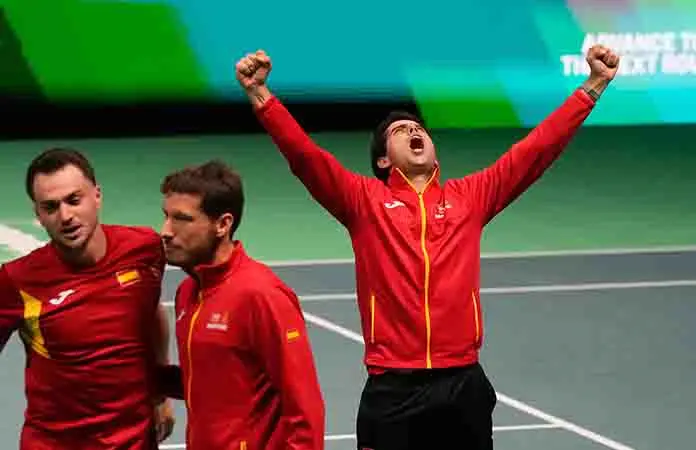 España sorprende a Alemania en dobles