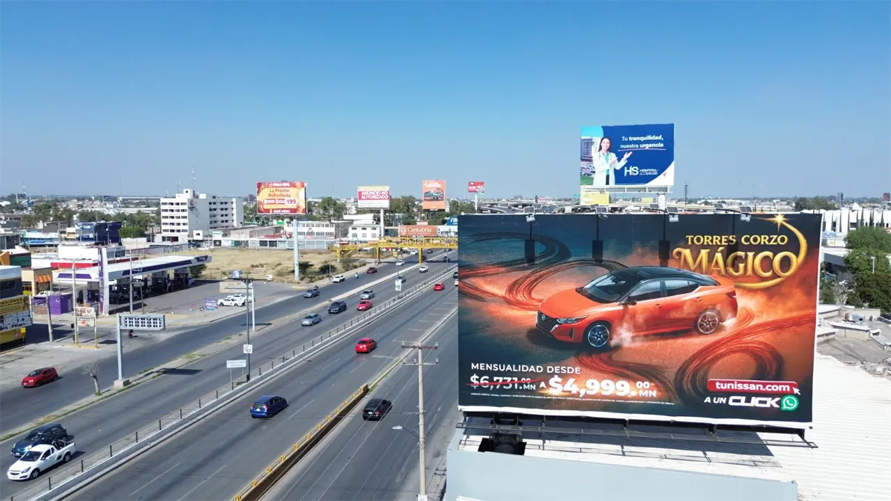 Galindo ordena revisar todas las concesiones de espectaculares