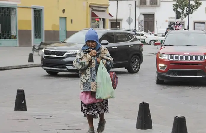 Resguardan del frío a casi 500 personas