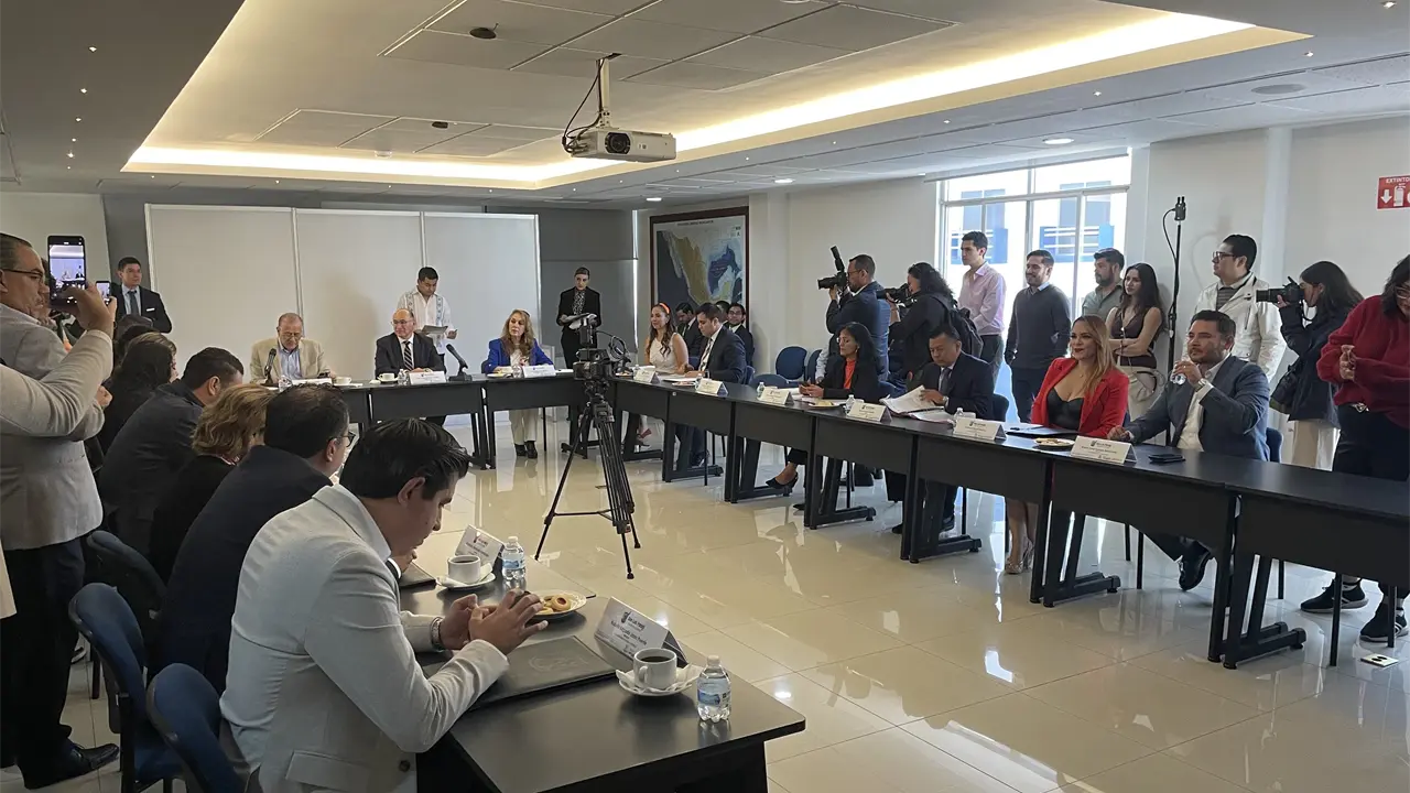 Aprueba Cabildo capitalino ingresos por 3 mil 650 mdp para 2026