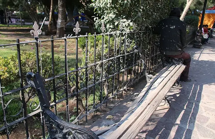 Arreglarán desperfectos en mobiliario de Villa de Pozos