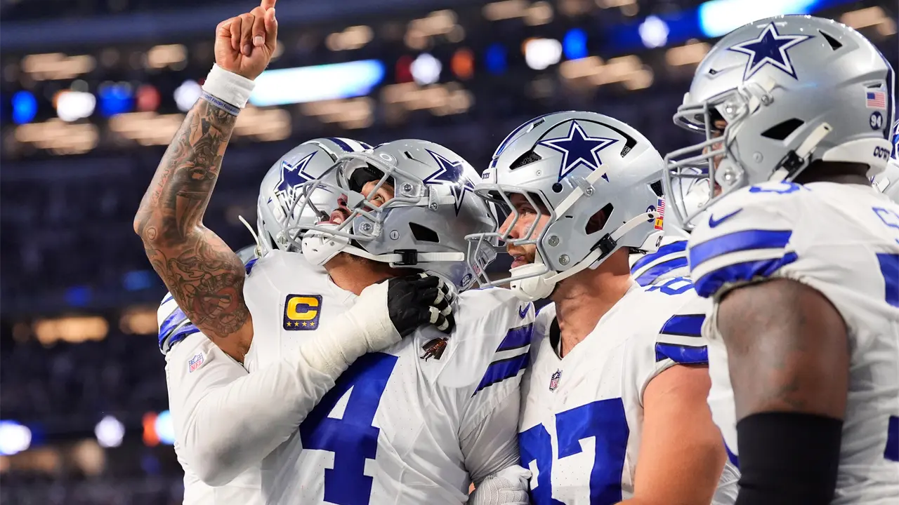 Cowboys remontan y vencen a Eagles
