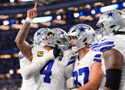 Cowboys remontan y vencen a Eagles