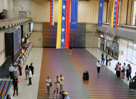 Dos aerolíneas venezolanas se suman a la cancelación de vuelos en Venezuela