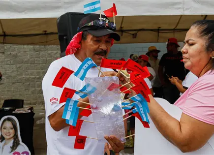 Elecciones en Honduras: Candidatos cierran campaña