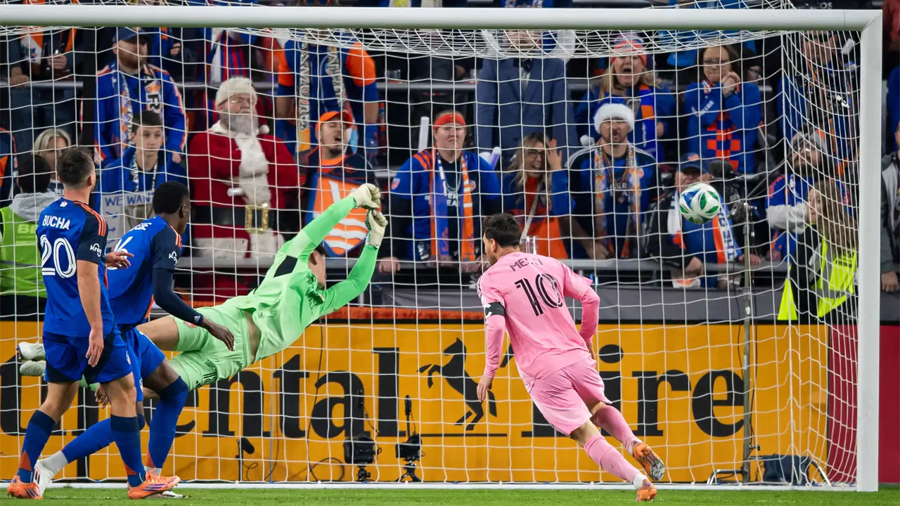 Lionel Messi y Tadeo Allende lideran victoria de Inter Miami en semifinal de la MLS