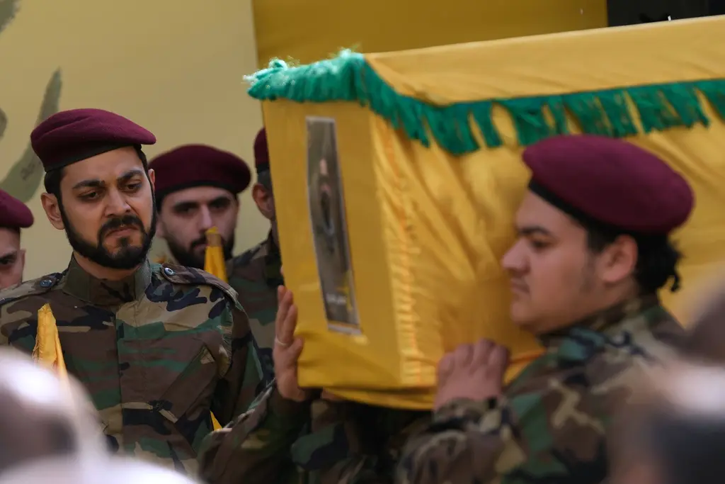 Miles despiden al comandante de Hezbollah asesinado en Beirut