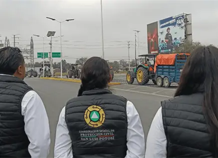 PC  despliega 100 elementos por megabloqueo de transportistas